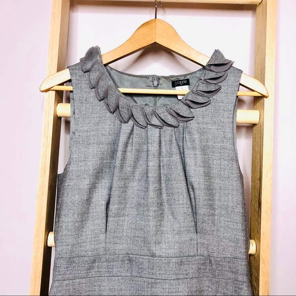 Banana Republic Sleeveless Ruffle Wool Blend Dress - Picture 11 of 12